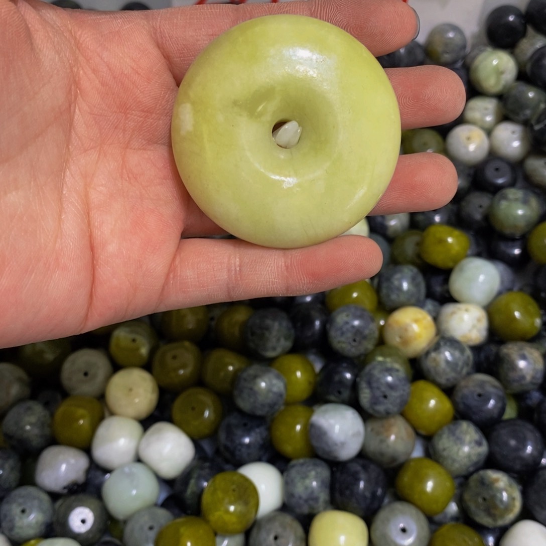 蛇纹石玉未镶嵌毛衣链79