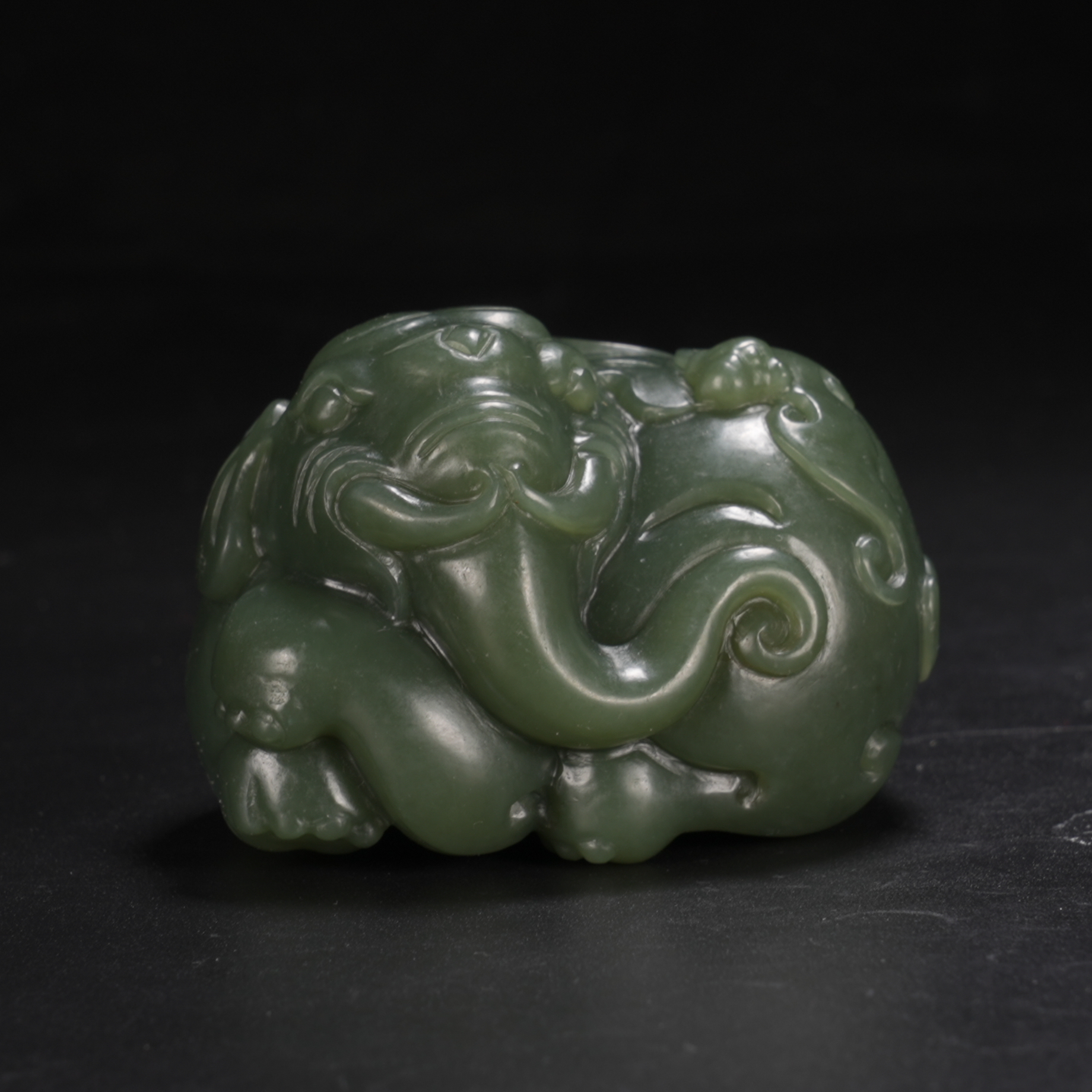 lot11和田玉吉象如意把件