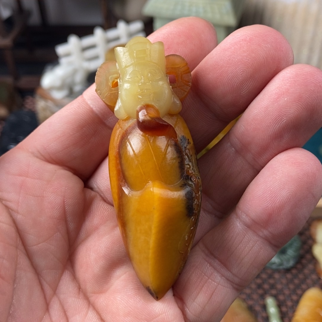 蛇纹石玉挂件未镶嵌奋*