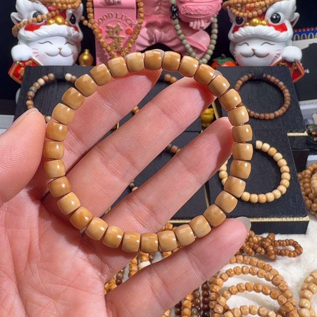 笑***往手串龙脊菩提直切手串不退不换