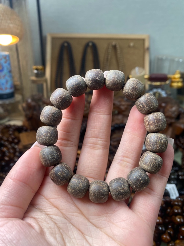 （糖果金星粗抛）巴布亚贡木粗抛 12×13mm手串多样性发其子（915）