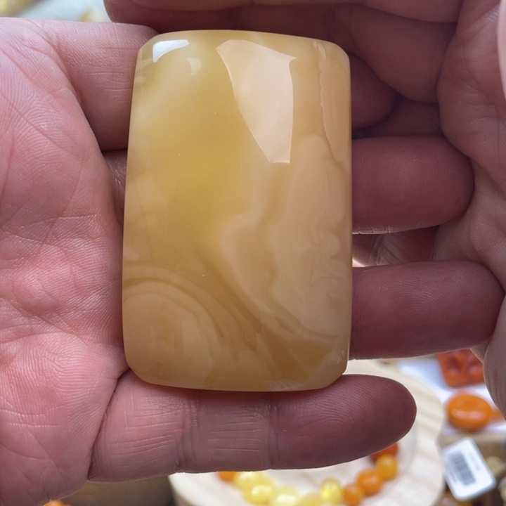 蜜蜡手串未镶嵌吊坠