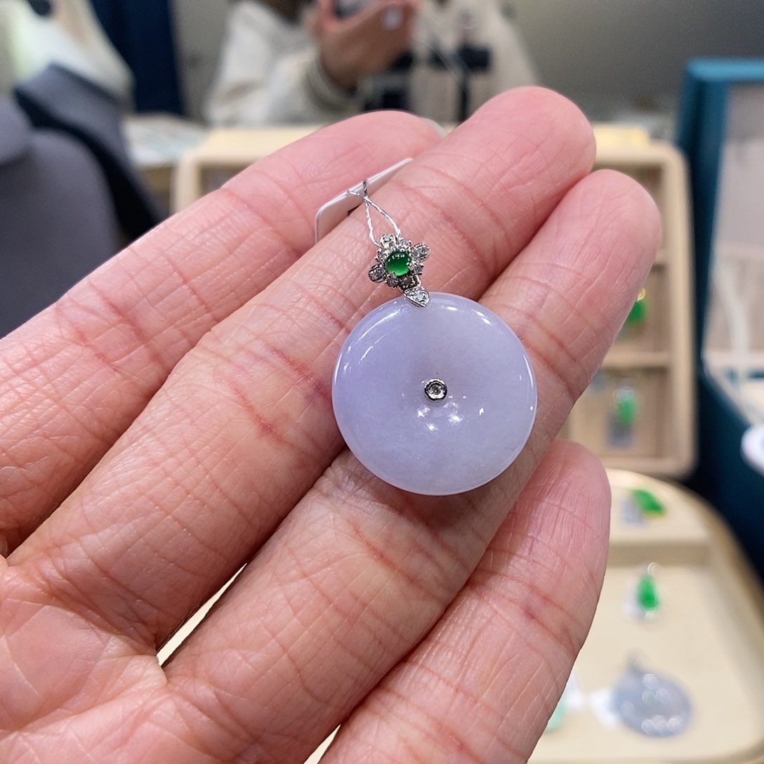 翡翠吊坠(不含链)18K金镶嵌