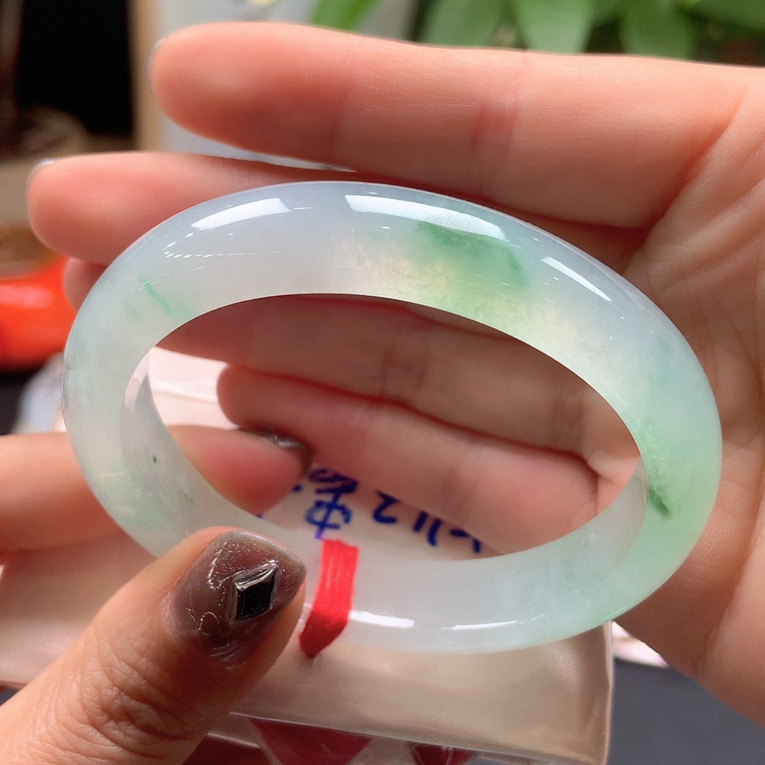 翡翠未镶嵌手镯24号54贵妃