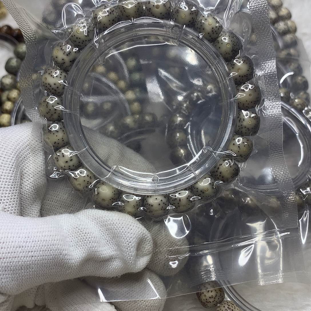 星月菩提手串道**道27号精品灰冰10×9