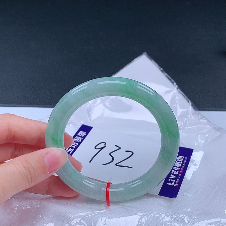 翡翠手镯未镶嵌手镯001052