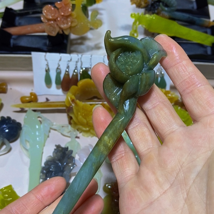 蛇纹石玉发簪未镶嵌