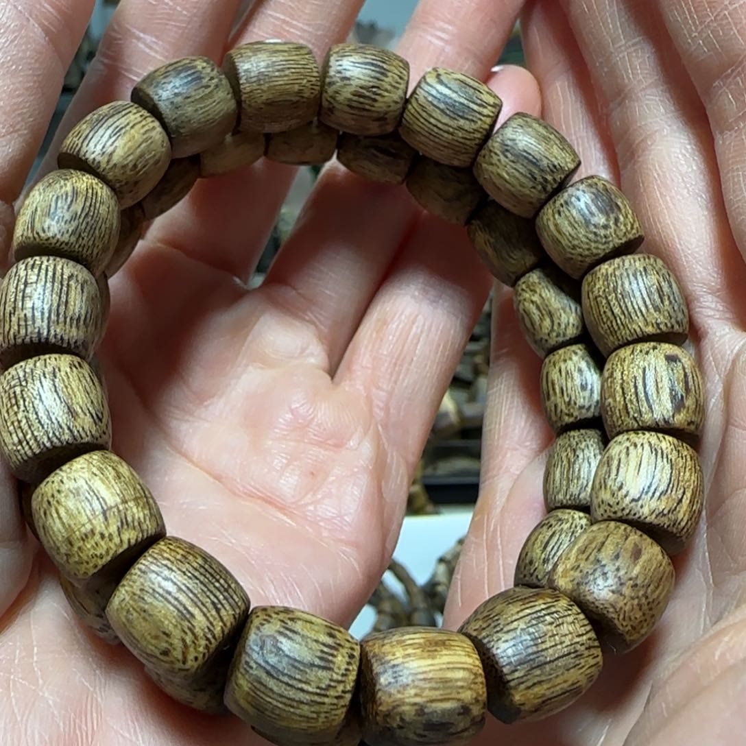 沉香手串绿奇楠沉香鼓珠单圈手串8克+多样性发一条