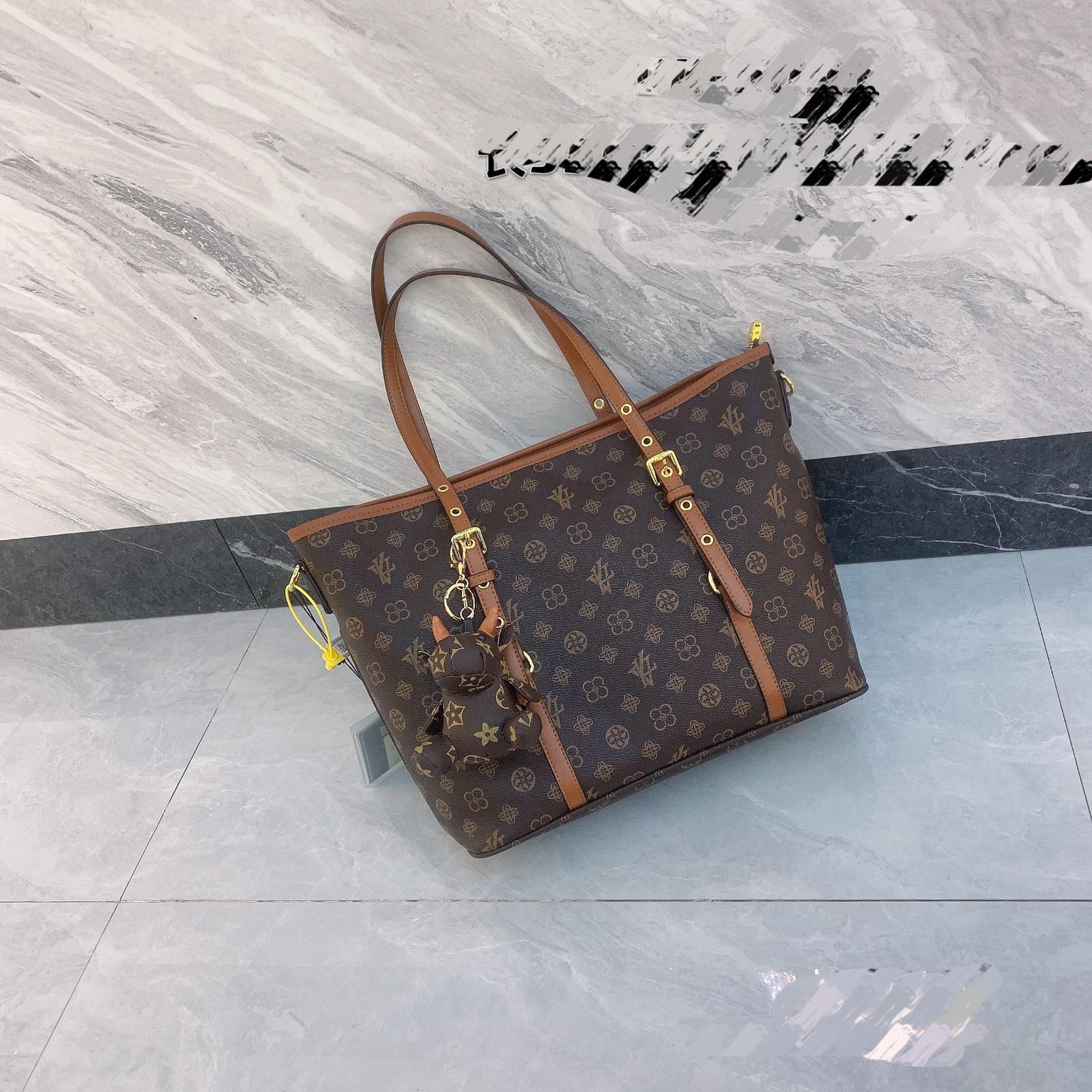 k【9】city33托特 女包黑咖时尚休闲百搭大容量兔子挂件