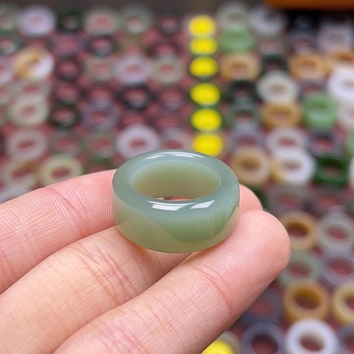 和田玉戒指未镶嵌16内径 无结构粉青毕业