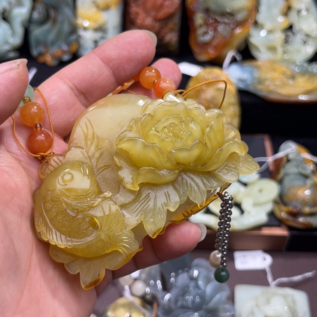 蛇纹石玉未镶嵌吊坠(赠链)