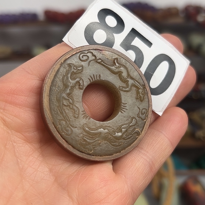 和田玉（糖玉）颈饰未镶嵌