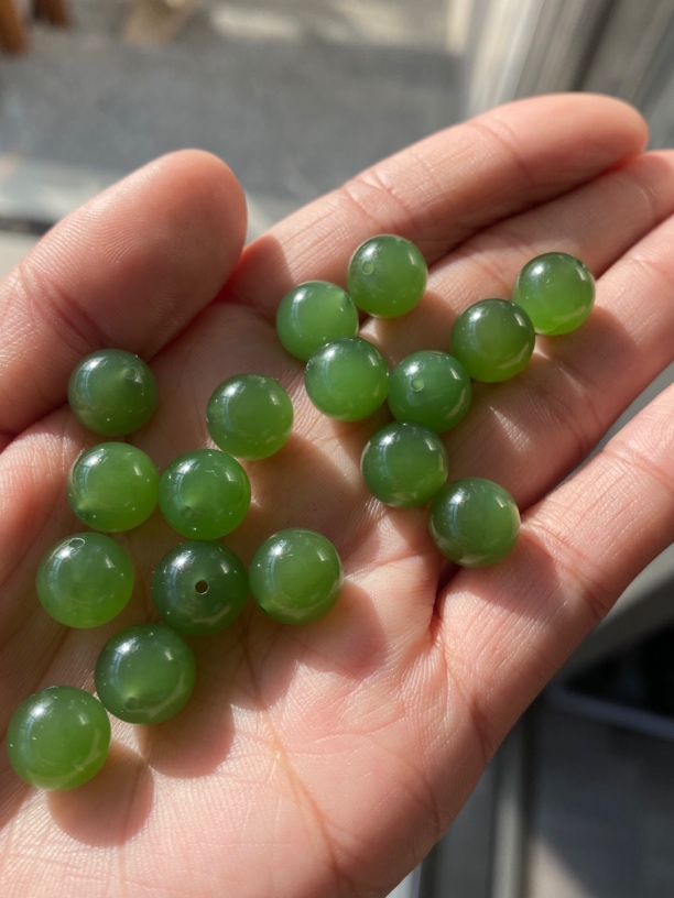 天然碧玉单珠 9.5毫米-10毫米 自然光拍摄 水头好 性价比高手工