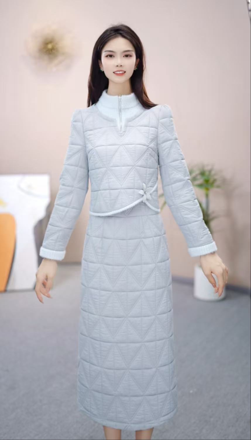 【依橙服饰】 X592  #  2025 新款 显瘦 减龄 秋冬 连衣裙