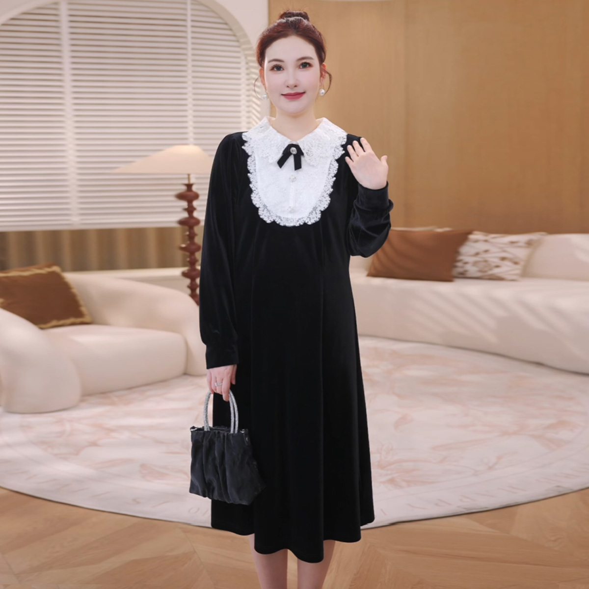 MsShe大码女装2025新冬赫本风千金感蝴蝶结丝绒连衣裙S~E2509046