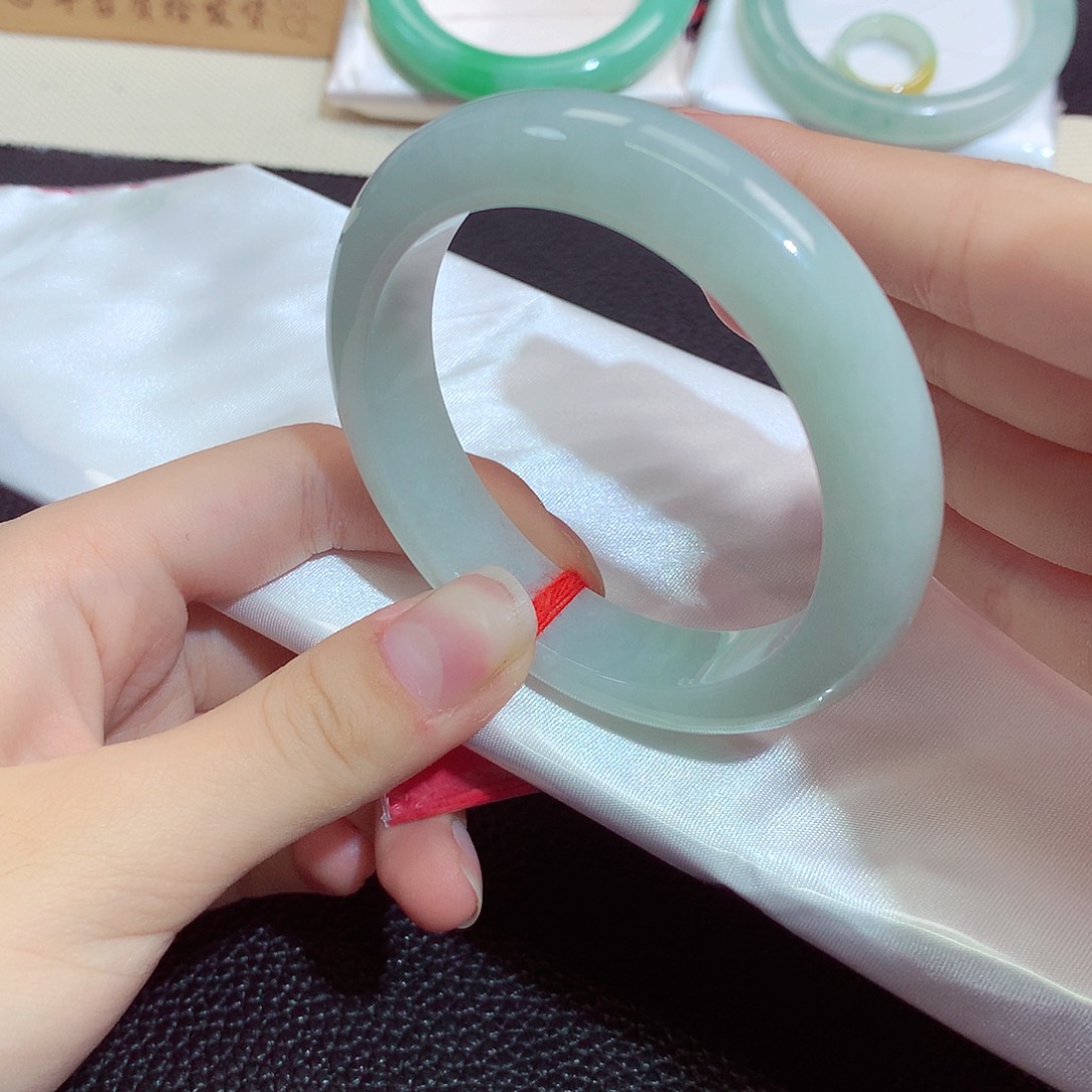 翡翠未镶嵌手镯1256