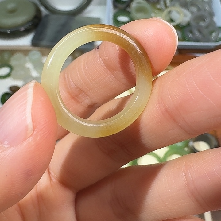 和田玉（糖玉）未镶嵌戒指17.8内径10