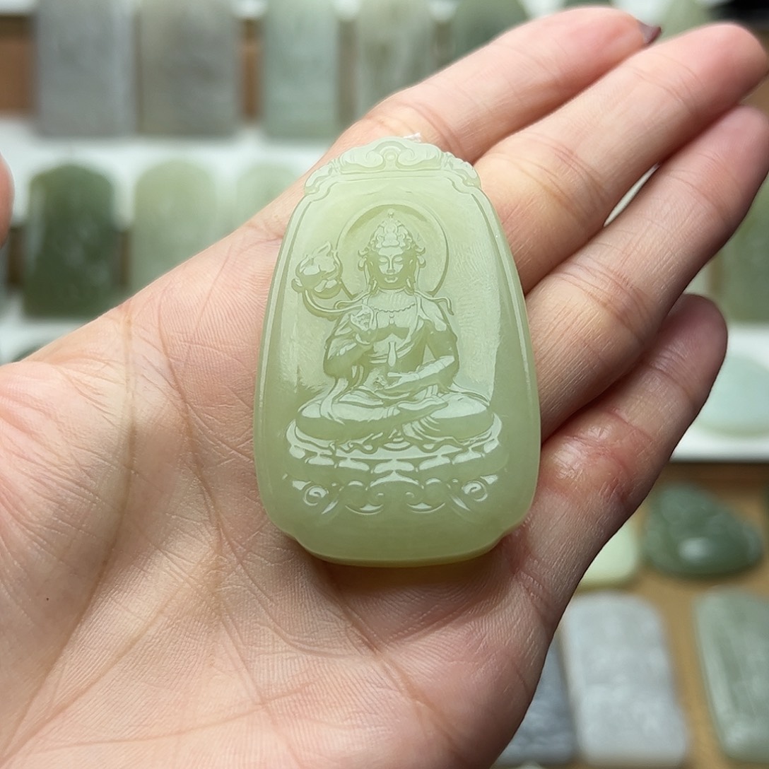 和田玉未镶嵌颈饰