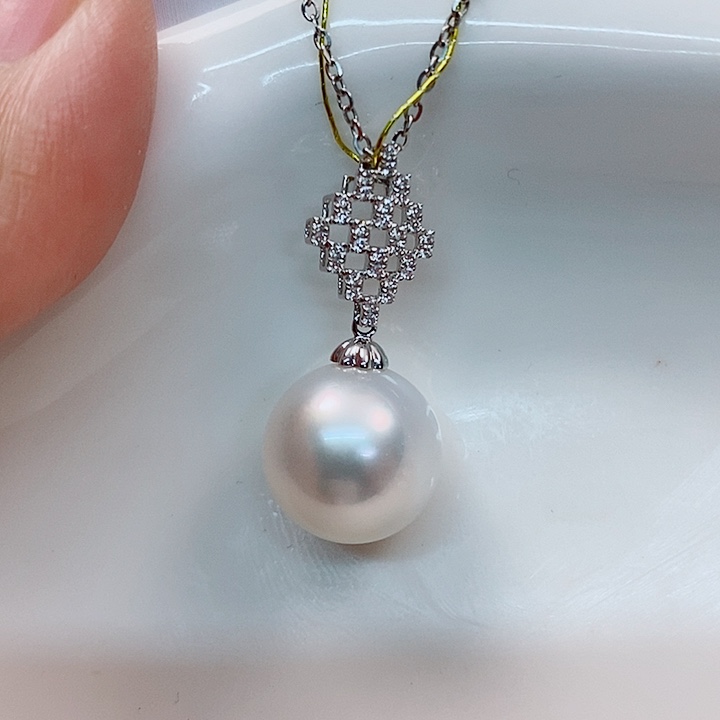 海水珍珠吊坠(不含链)18K金镶嵌澳白吊坠13-14mm