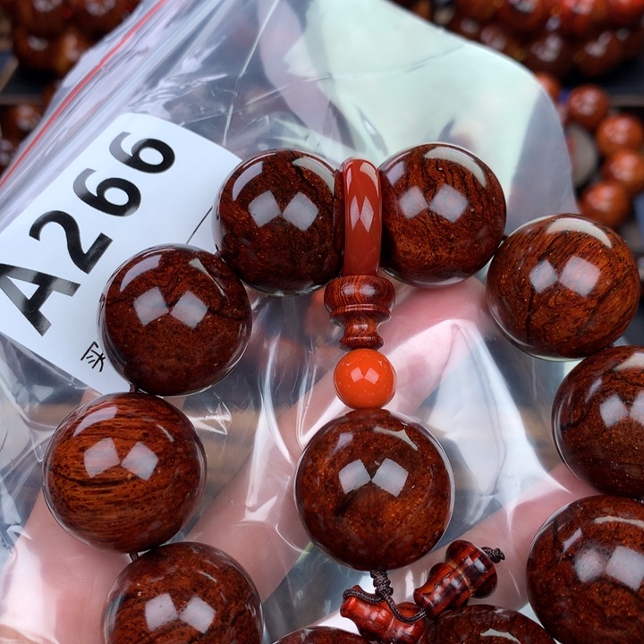 花梨木类老挝花梨2.5高货