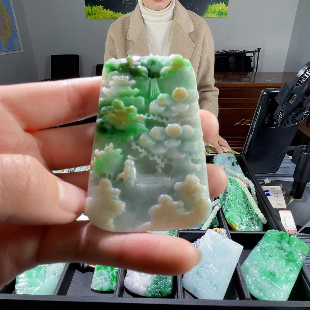 颈饰未镶嵌翡翠翡翠