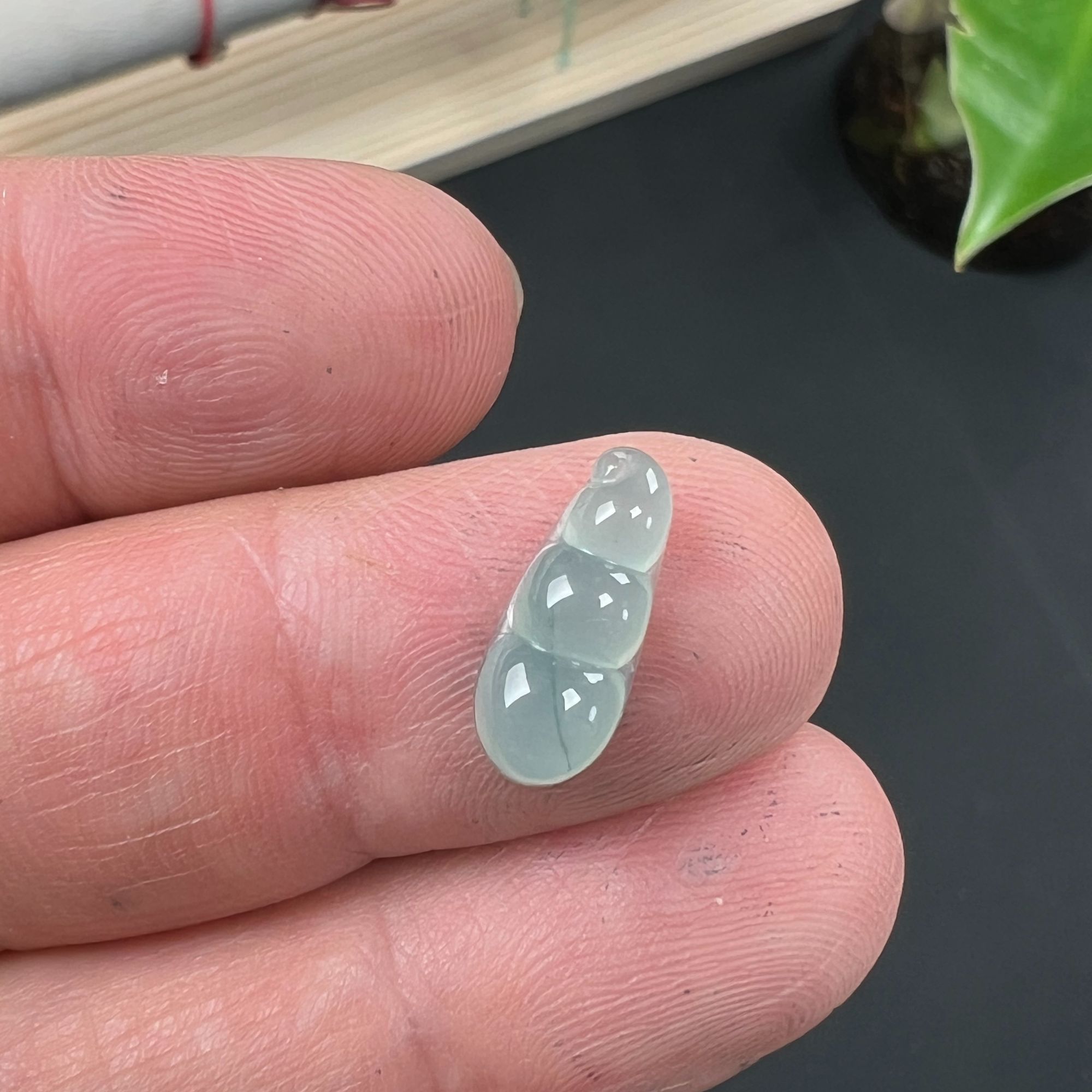 纯天然翡翠A货福豆