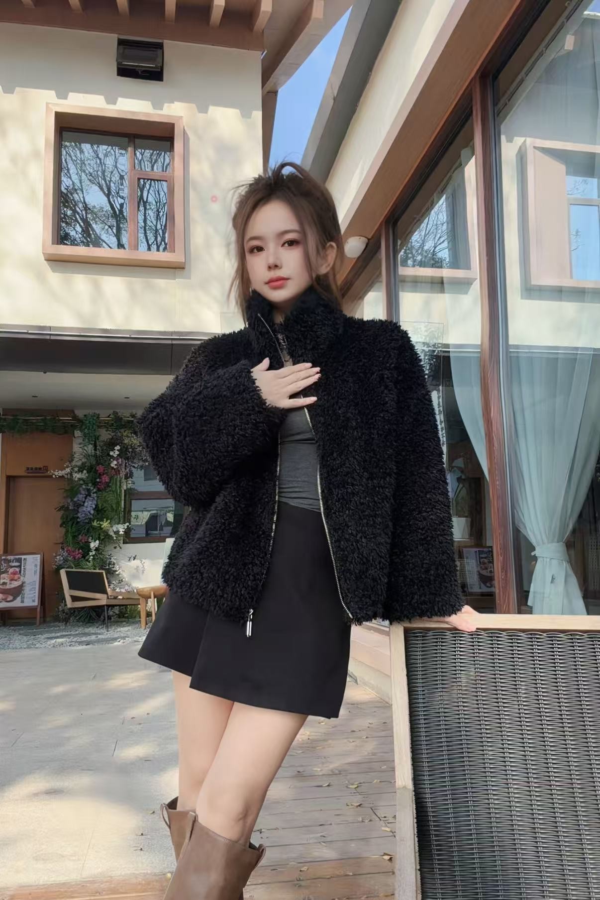 极简灰羊羔毛女冬季新款宽松显瘦皮毛一短款外套慵懒风