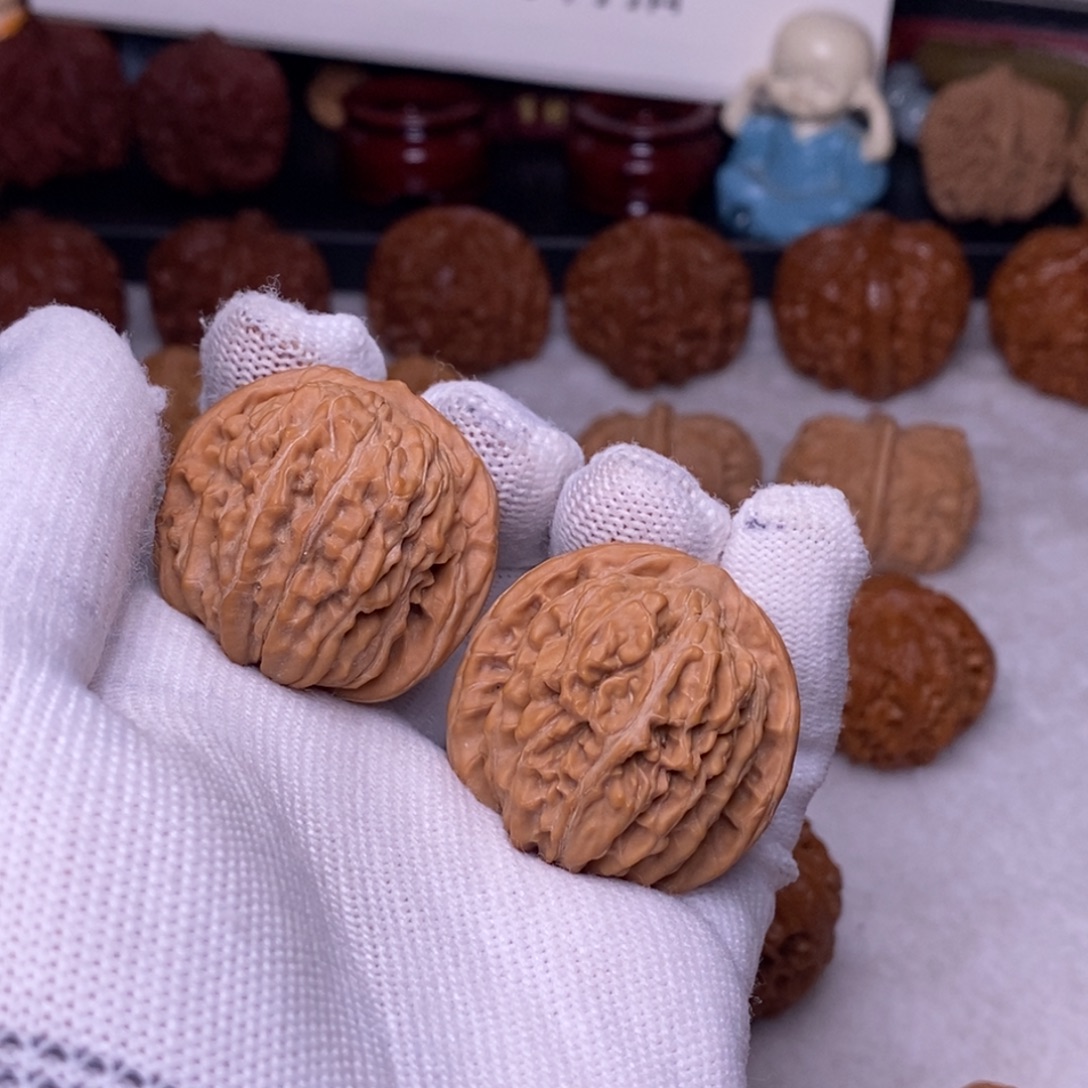 ****哥文玩核桃吊坠35 四座楼