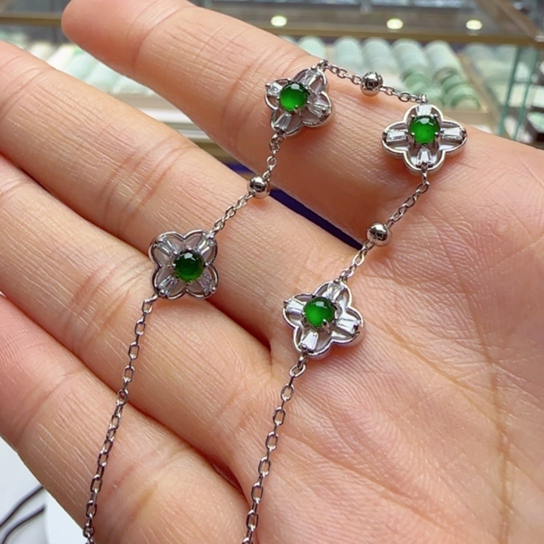 未镶嵌挂件翡翠手串