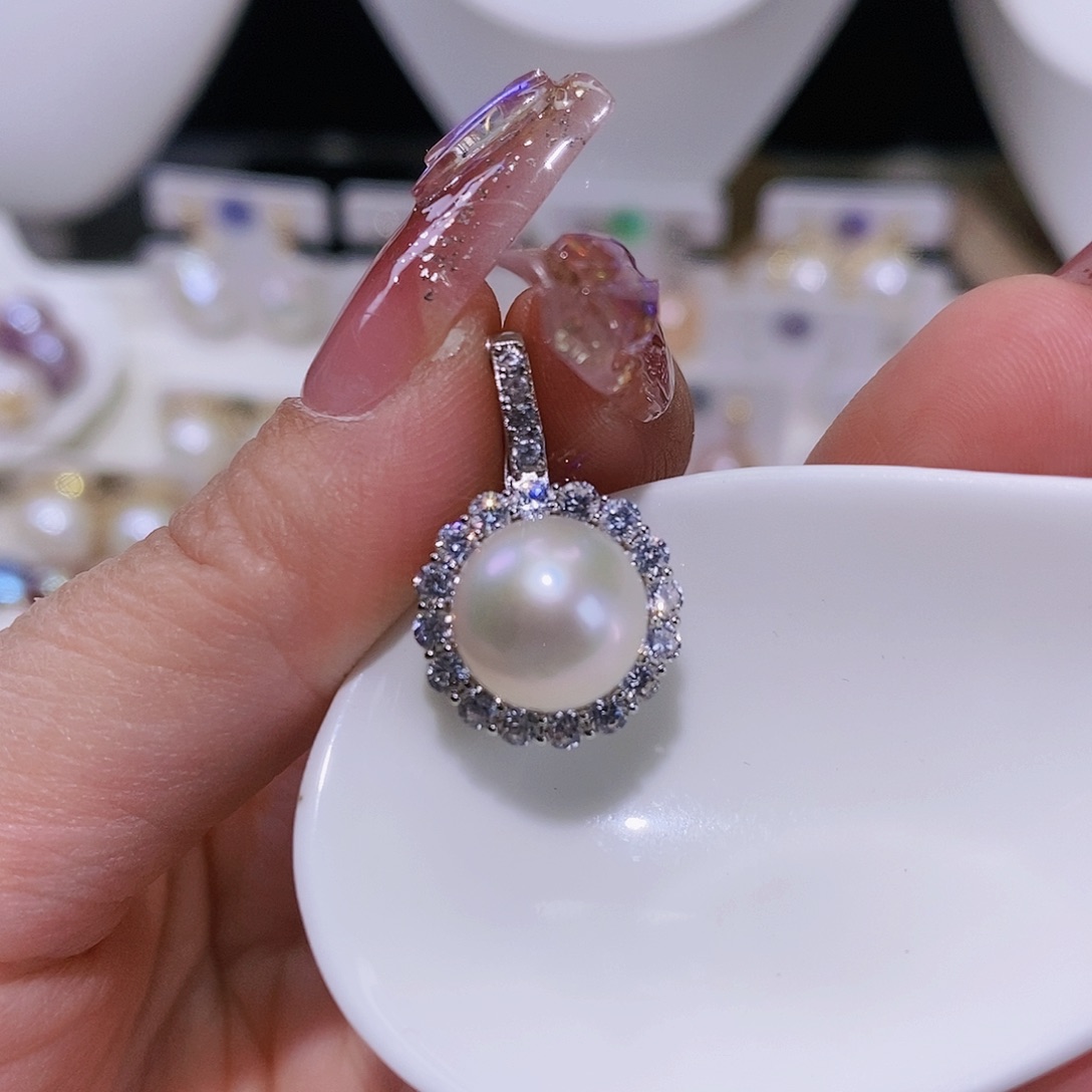 淡水珍珠颈饰合金