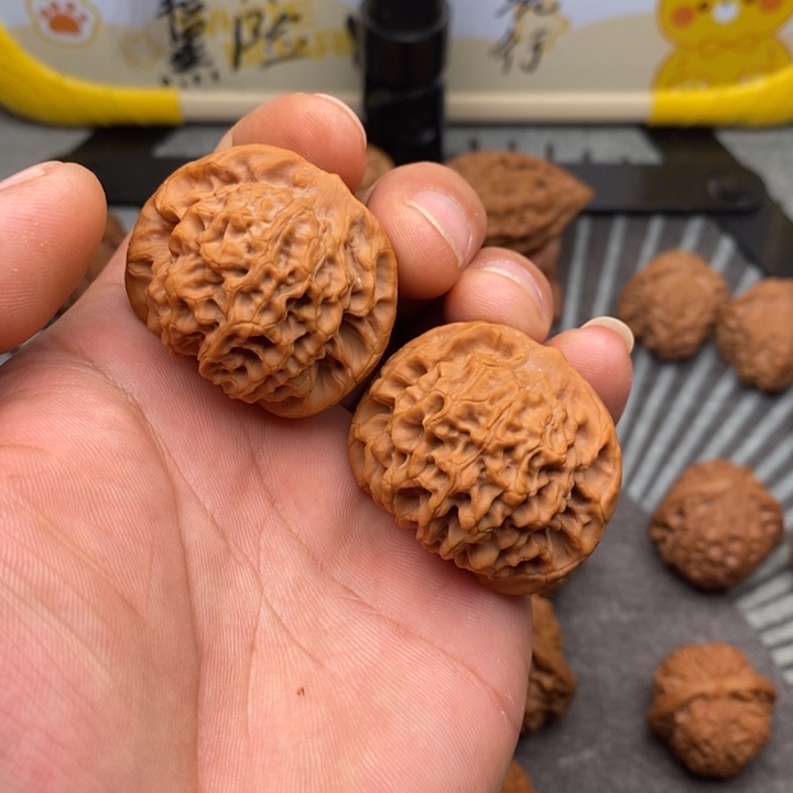 文玩核桃把件秦闷