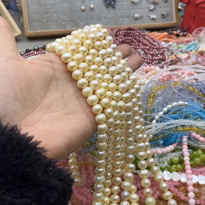 玛瑙/玉髓珠宝半成品未镶嵌一条9.5mm左右珍珠几颗有瑕疵