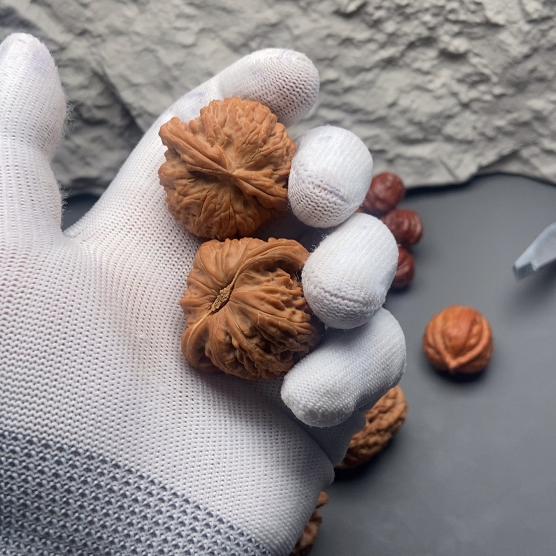 小***道文玩核桃吊坠39白狮子