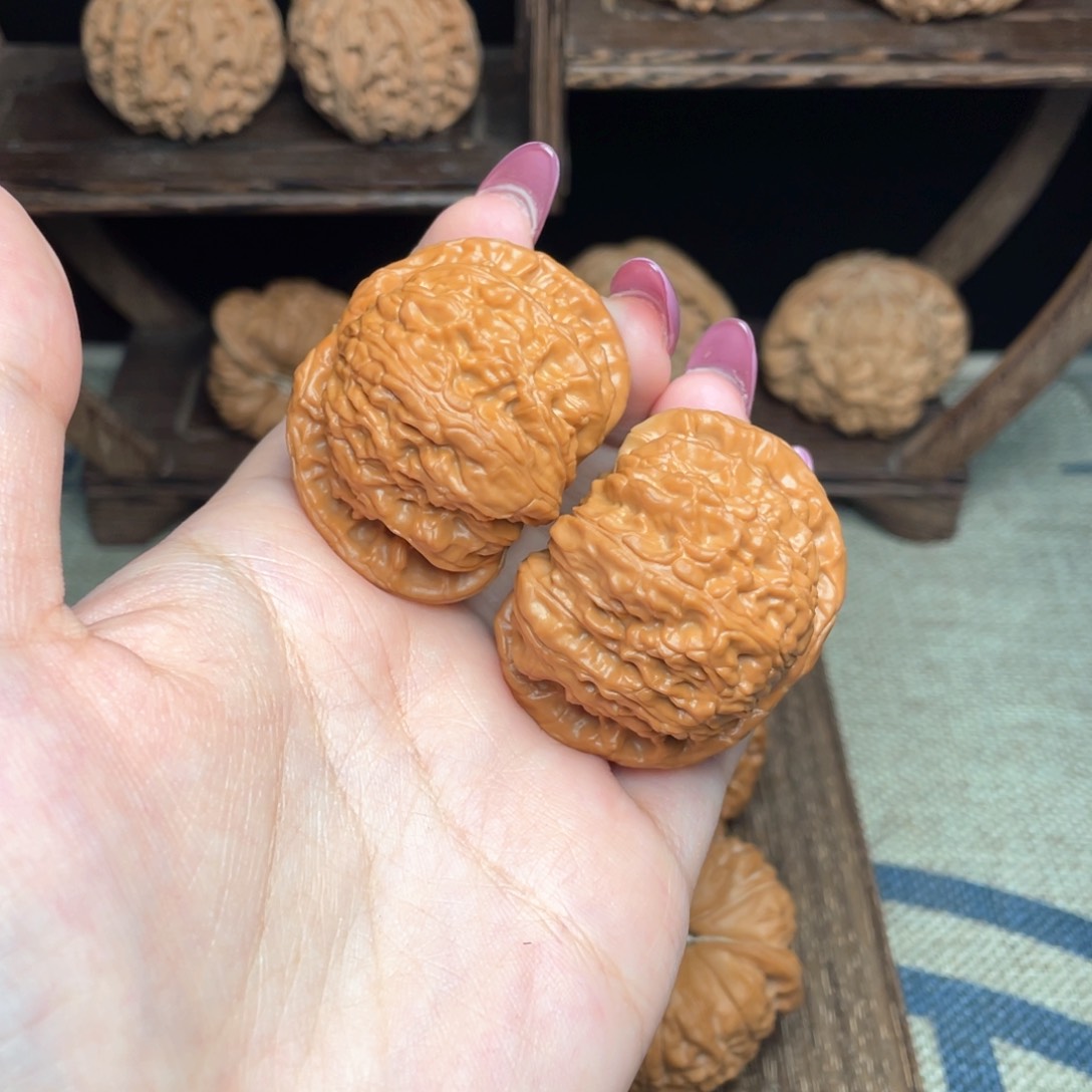 文玩核桃把件昱*?43白狮子