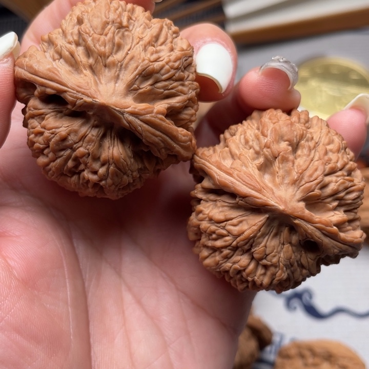 文玩核桃把件皇家正圆