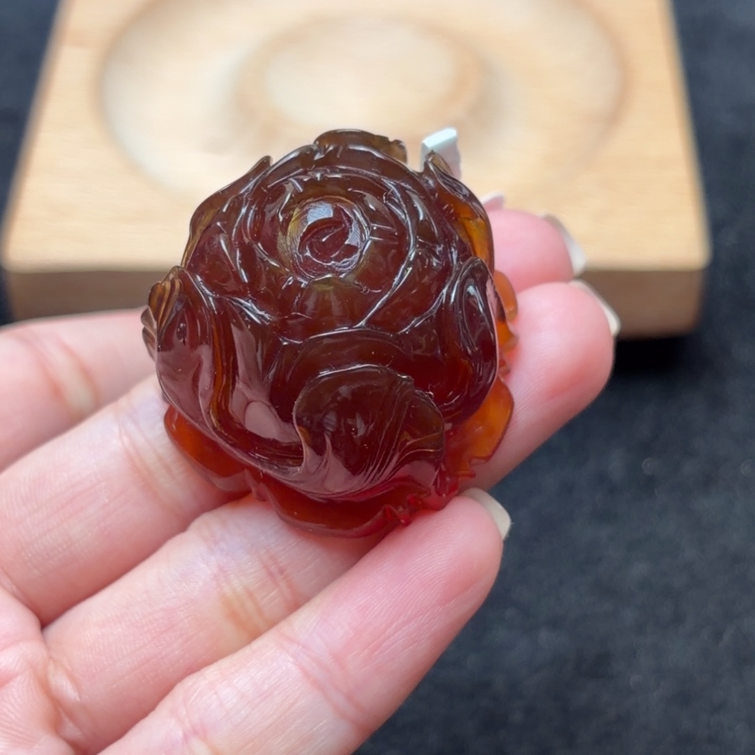 琥珀未镶嵌珠宝奇石牡丹