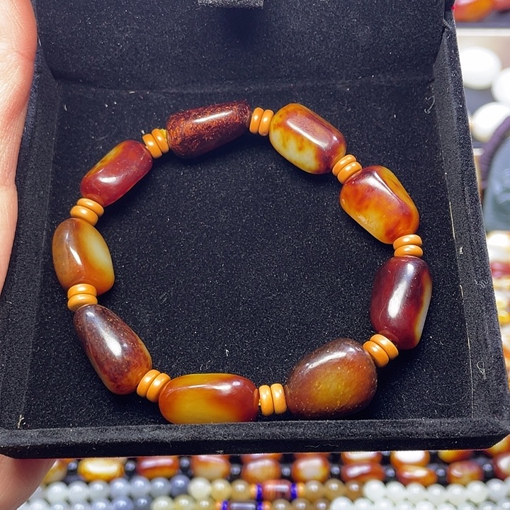 和田玉未镶嵌手串