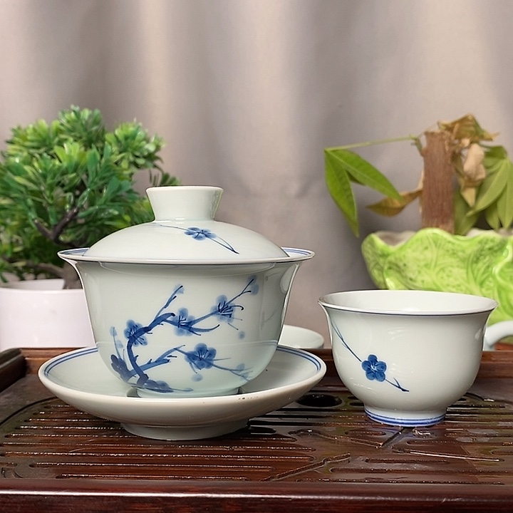 160ml手绘梅花盖碗送两个杯子