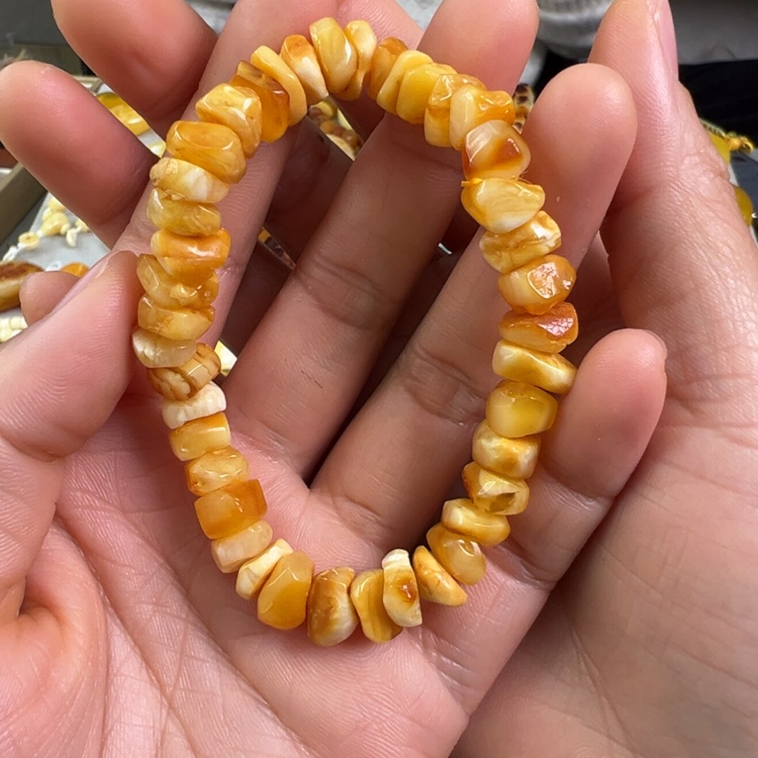 蜜蜡裸石未镶嵌蜜蜡