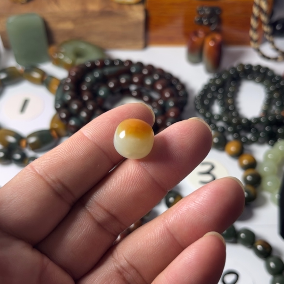 【闪购商品】未镶嵌透闪石质玉挂件执*