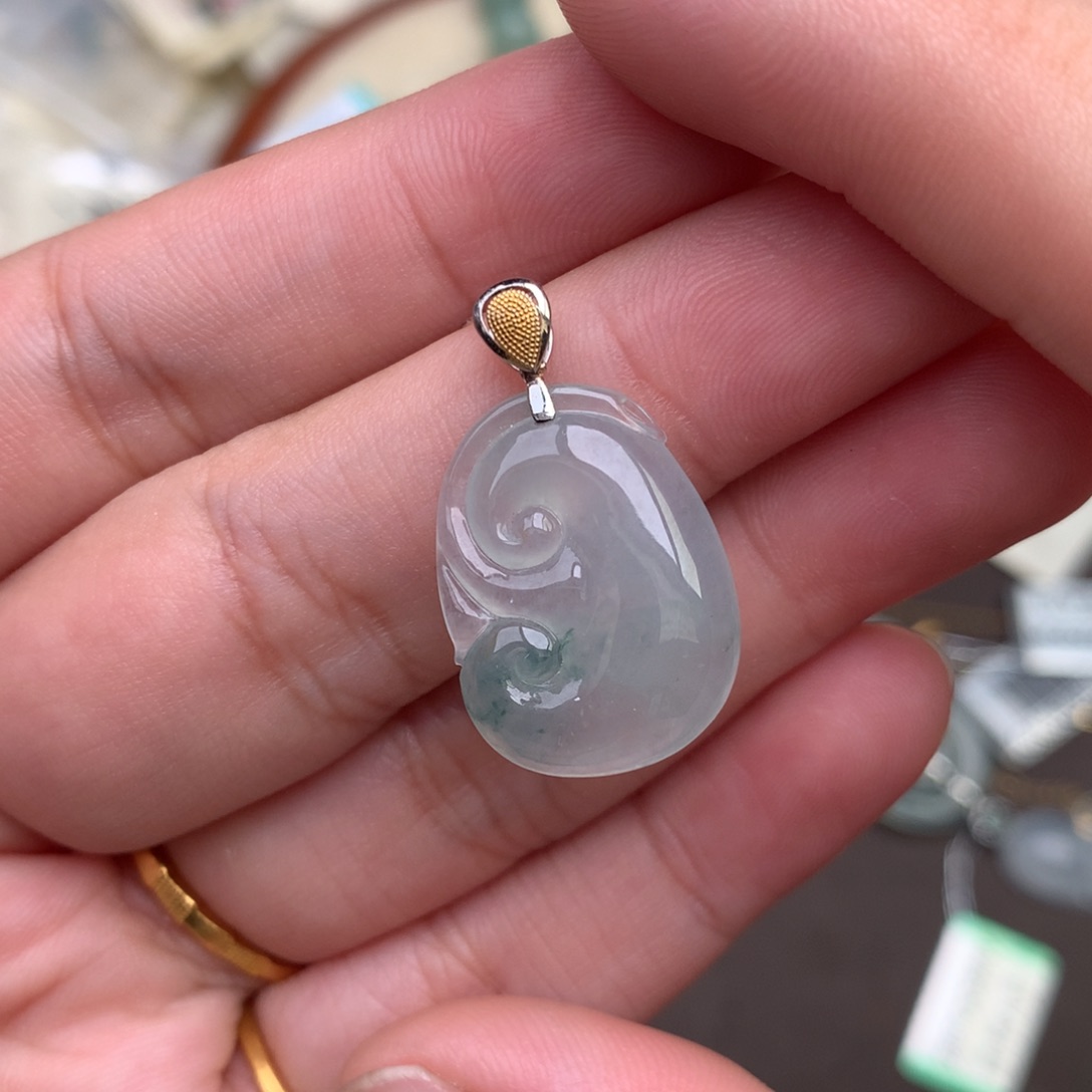 【闪购商品】翡翠挂件18K金镶嵌一