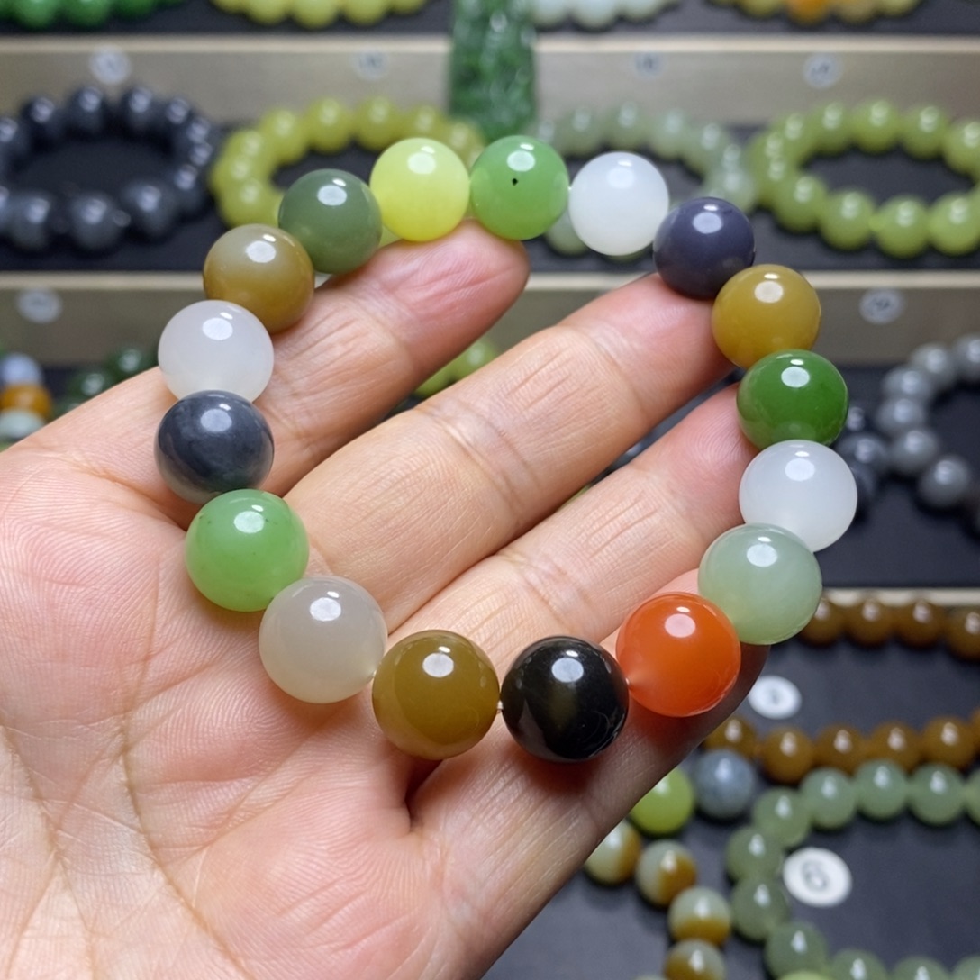 和田玉未镶嵌手串