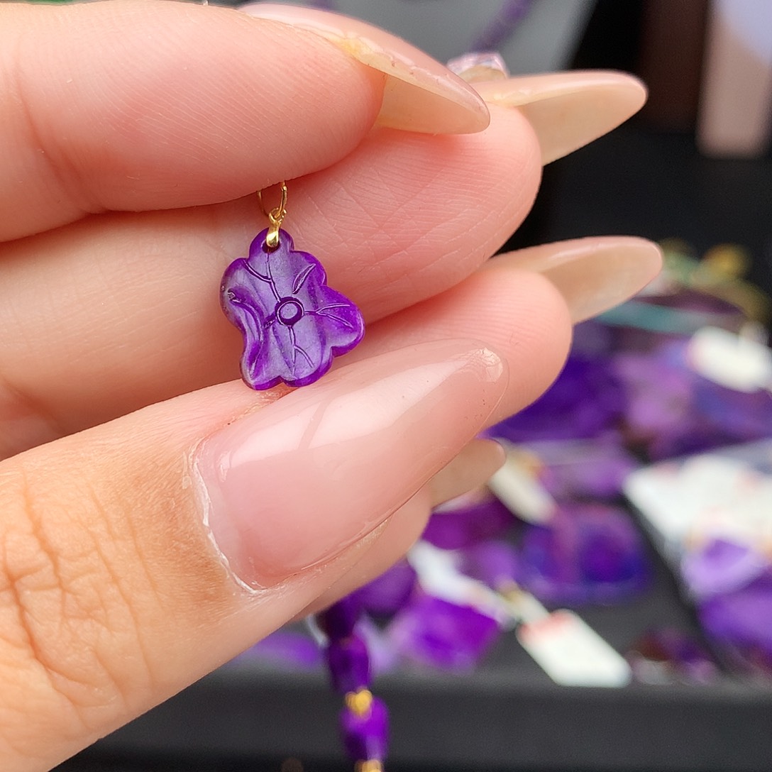 苏纪石（舒俱来）颈饰18K金镶嵌