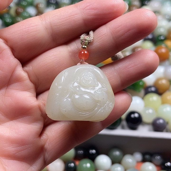 颈饰未镶嵌和田玉