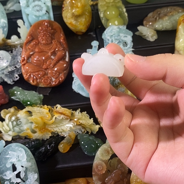 蛇纹石玉合金颈饰