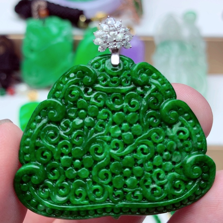 吊坠(不含链)未镶嵌翡翠