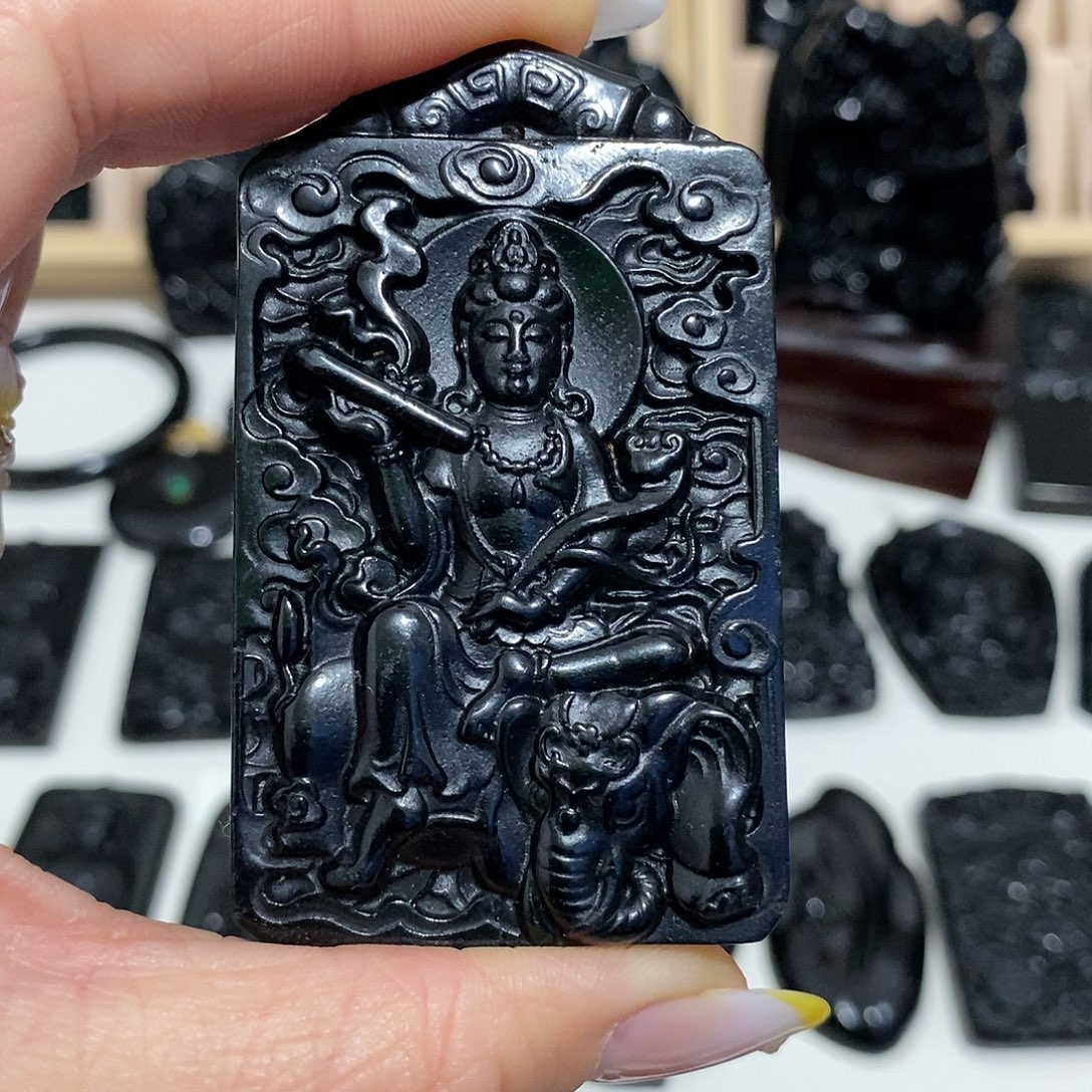 十***子岫玉未镶嵌纯天然岫玉颈饰