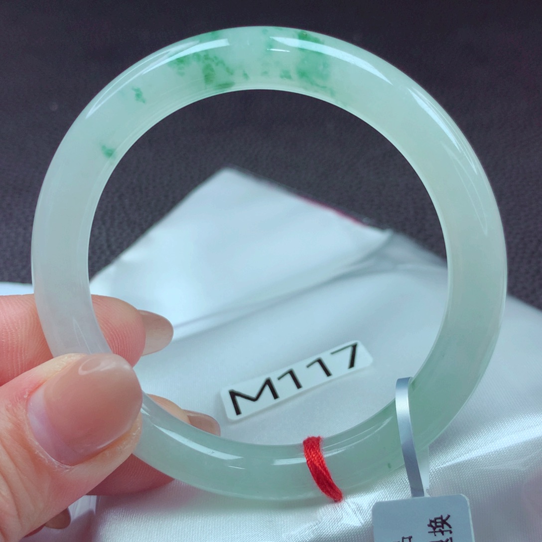 翡翠手镯未镶嵌手镯88