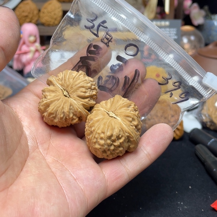 文玩核桃把件晨*白狮子