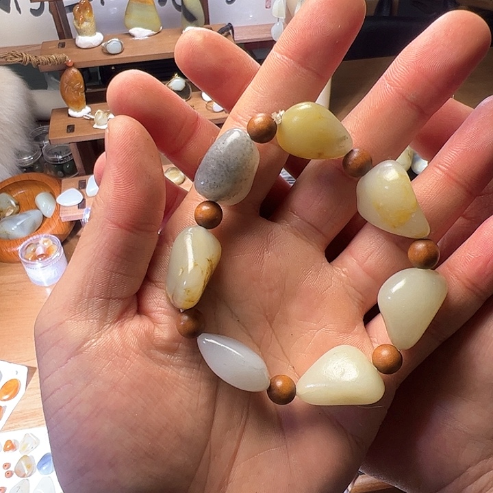 和田玉颈饰18K金镶嵌